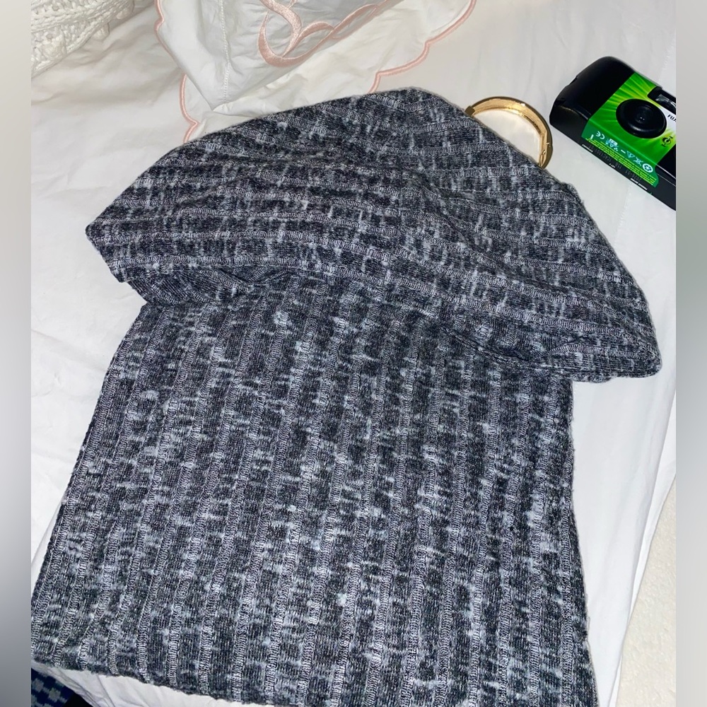 American Eagle Soft and Sexy Ling Sleeve Hooded Top